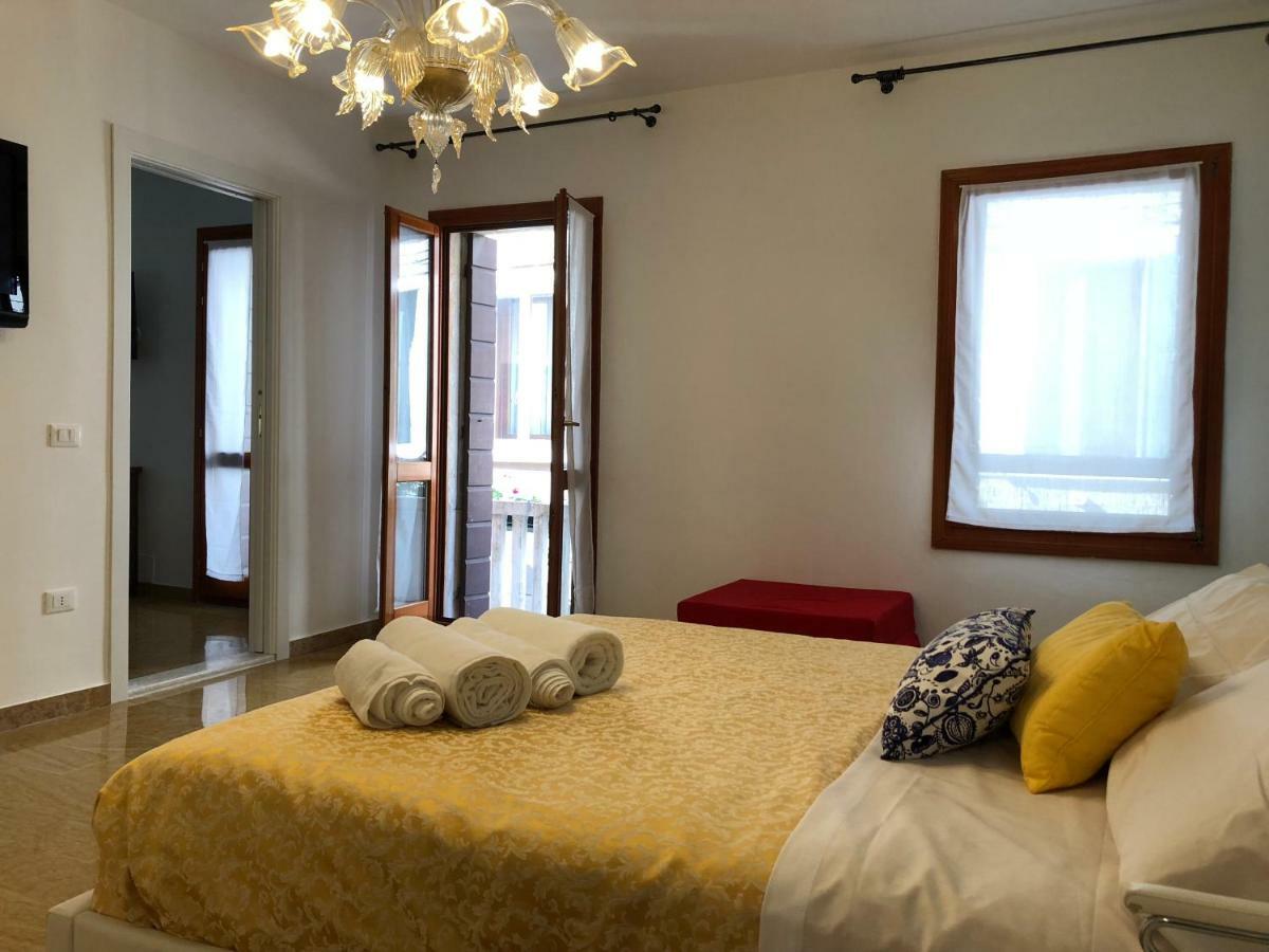 Grazia'S Apartment キオッジャ エクステリア 写真